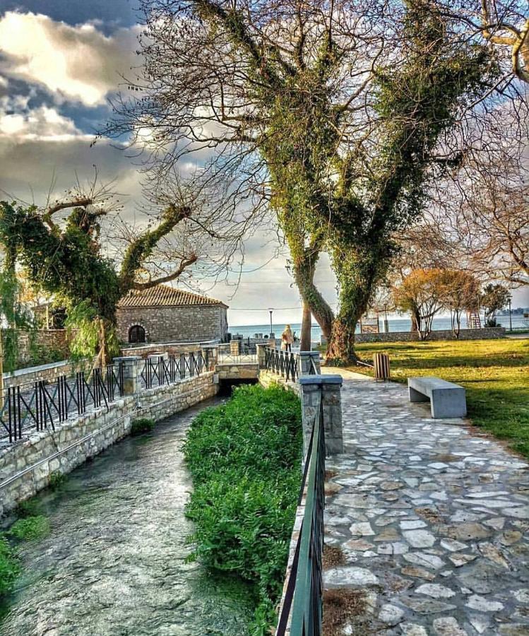 Nafpaktos Beach Luxury Suites Luaran gambar