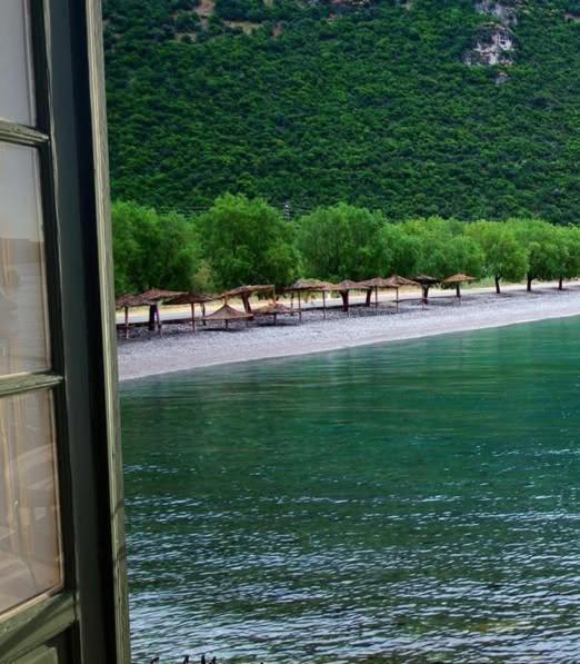 Nafpaktos Beach Luxury Suites Luaran gambar